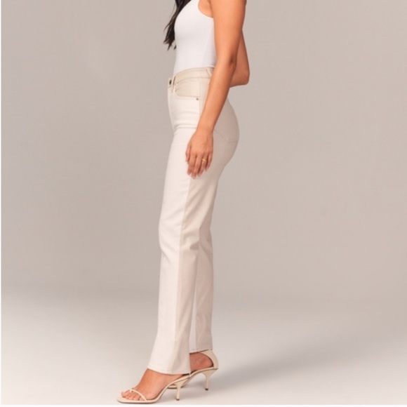 Abercrombie & Fitch Cream Women's Jeans - Picture 3 of 11